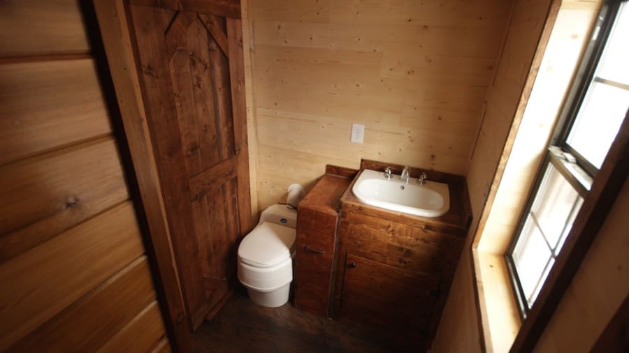 nomadic-tiny-house-11