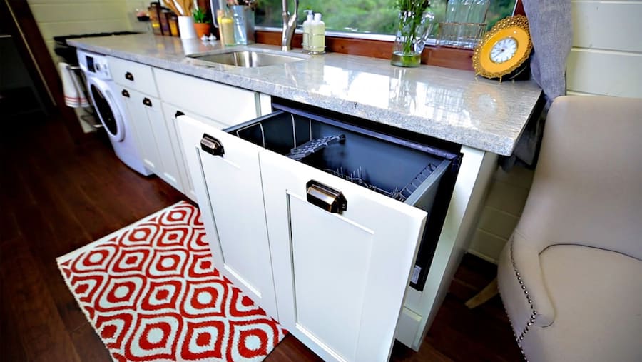 victorian-tiny-house-6