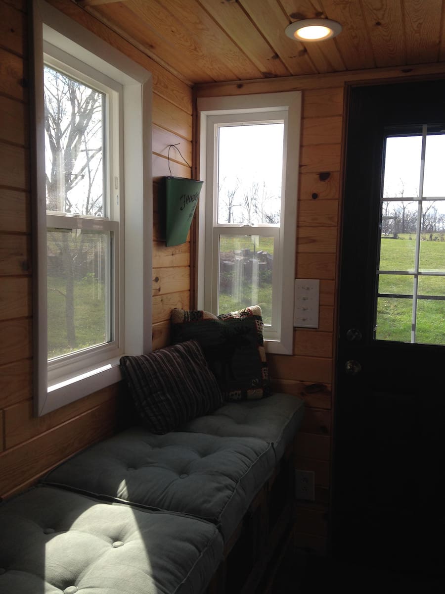 whitmore-lake-tiny-house-10