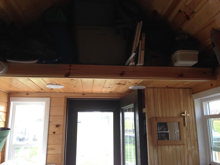 whitmore-lake-tiny-house-11