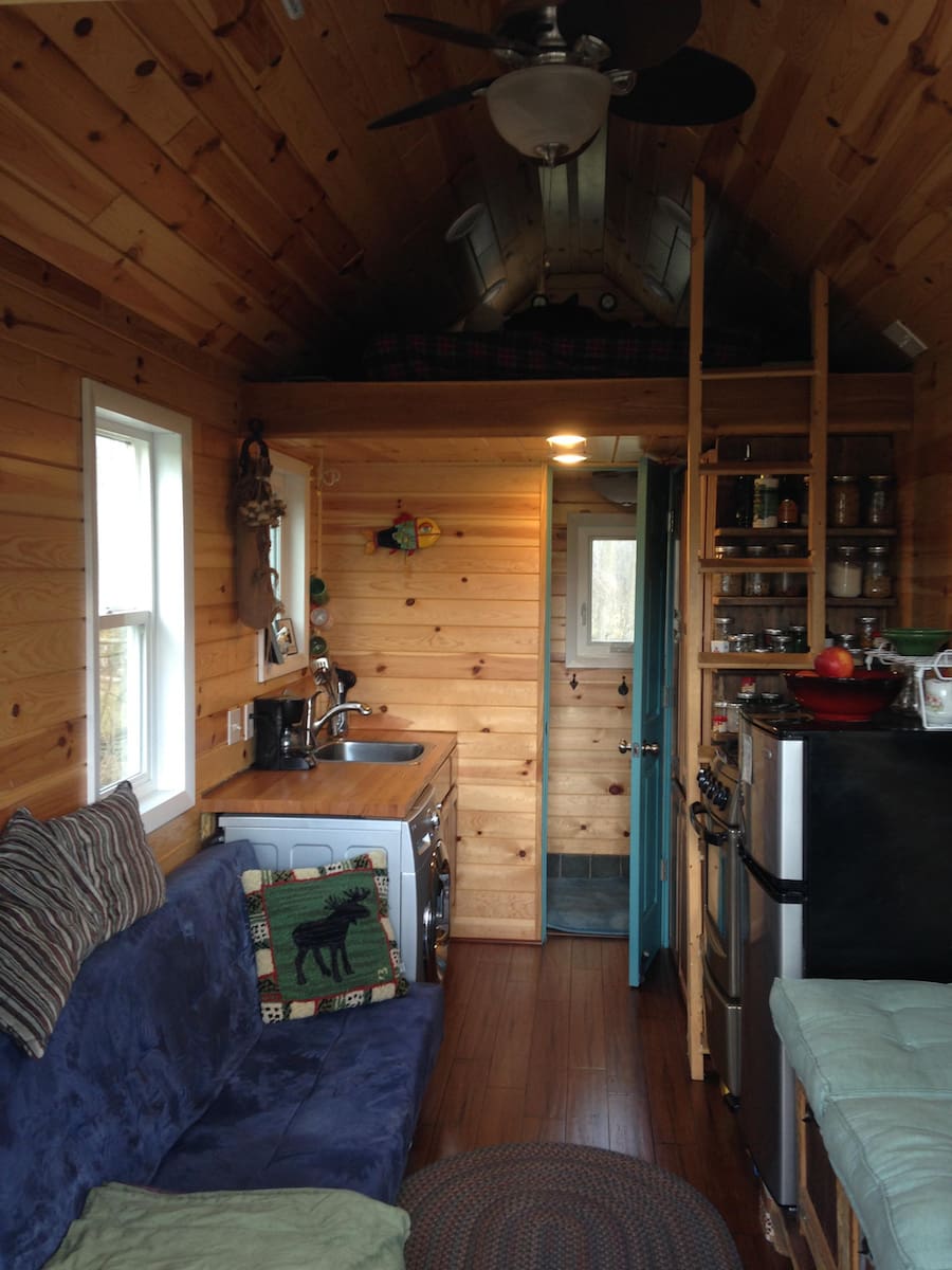 whitmore-lake-tiny-house-4
