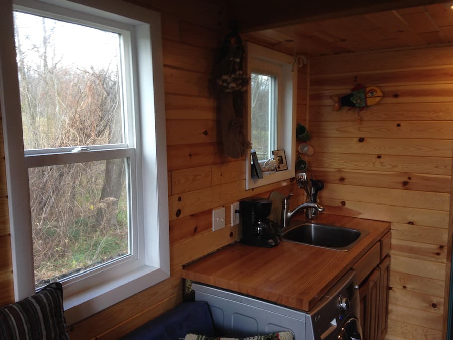 whitmore-lake-tiny-house-6