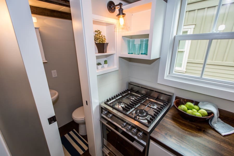 tiny-home-for-flood-victims-11