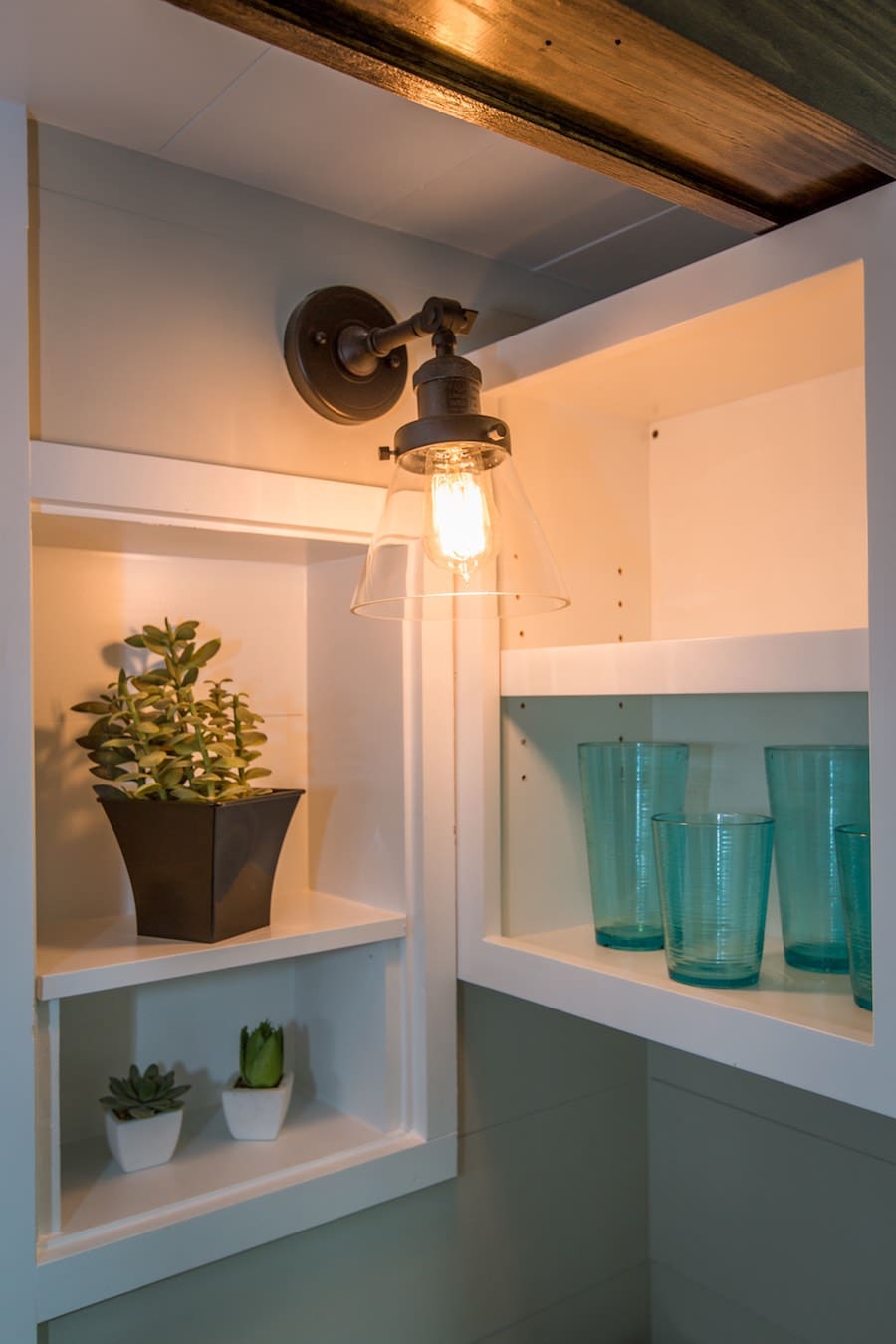 tiny-home-for-flood-victims-13