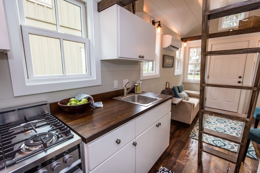 tiny-home-for-flood-victims-8