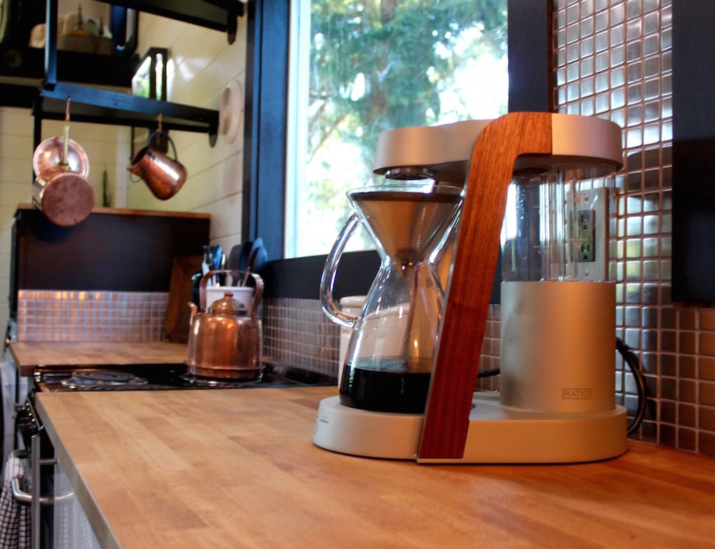 sleek-modern-tiny-heirloom-homes-8