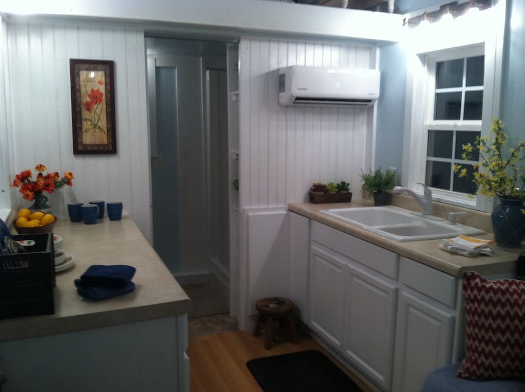 lightweight-tiny-house-incredible-tiny-homes-6