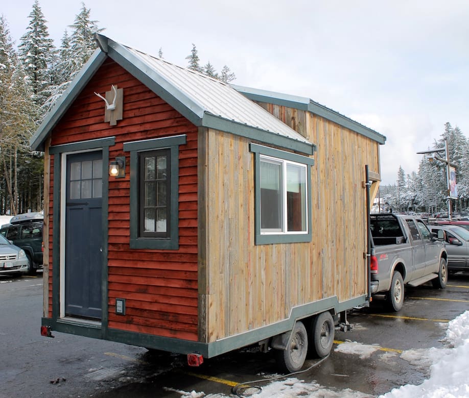 hand-crafted-tiny-house-9