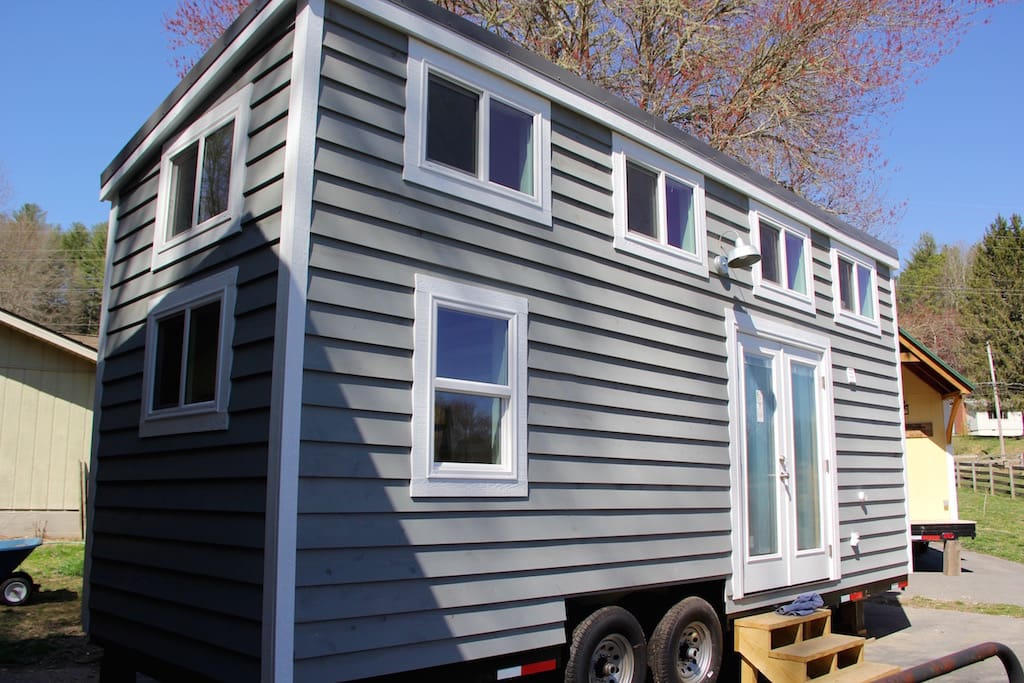 the-chickadee-brevard-tiny-house-company-1