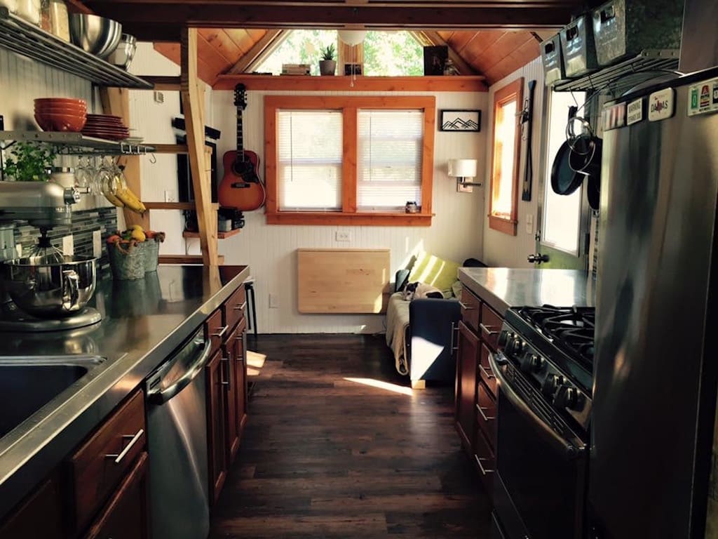 tiny-house-big-farm-4