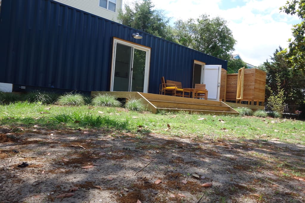 container-homes-airbnb-carolina-beach-nc-18