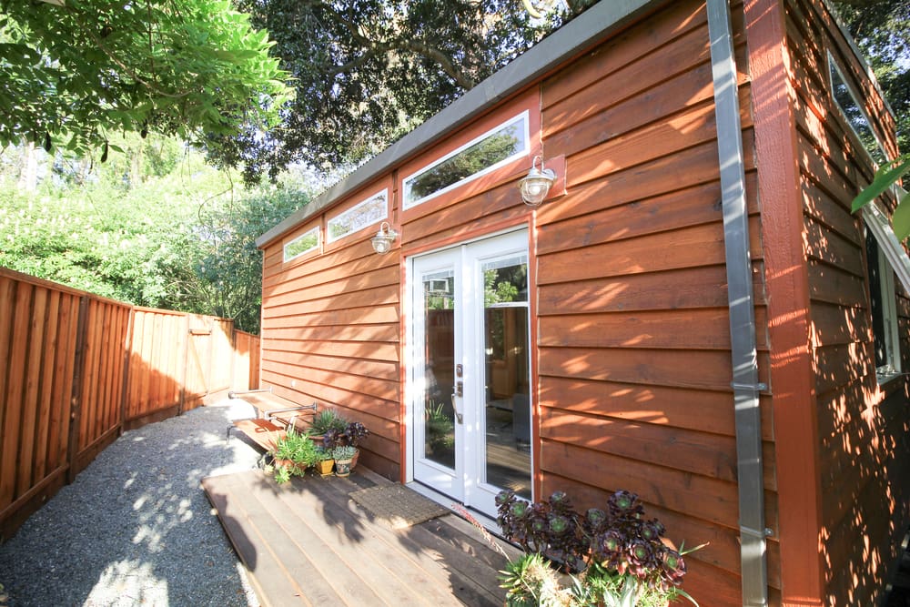 urban-cabin-tiny-portable-cedar-homes-14