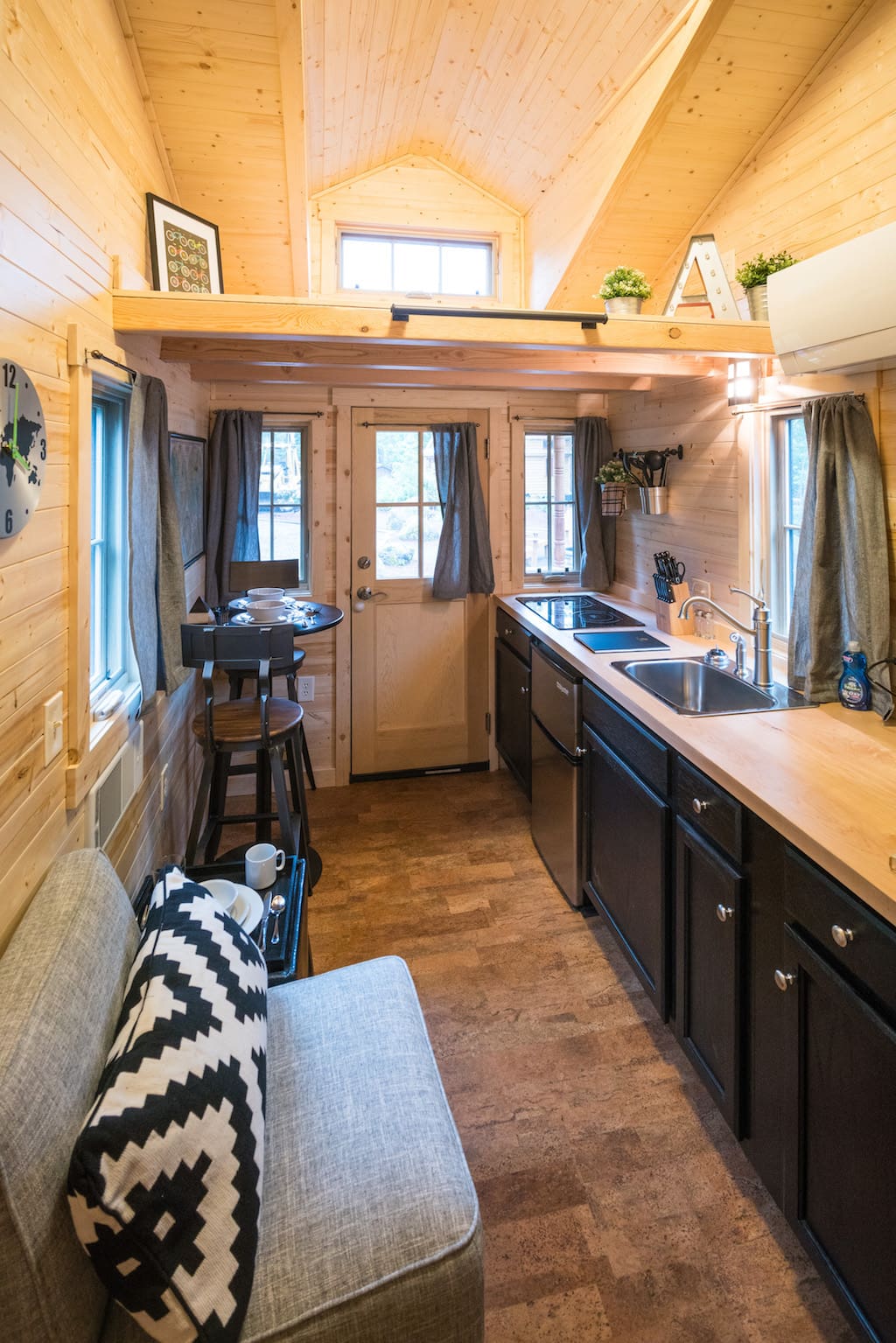 atticus-mt-hood-tiny-house-village-oregon-3