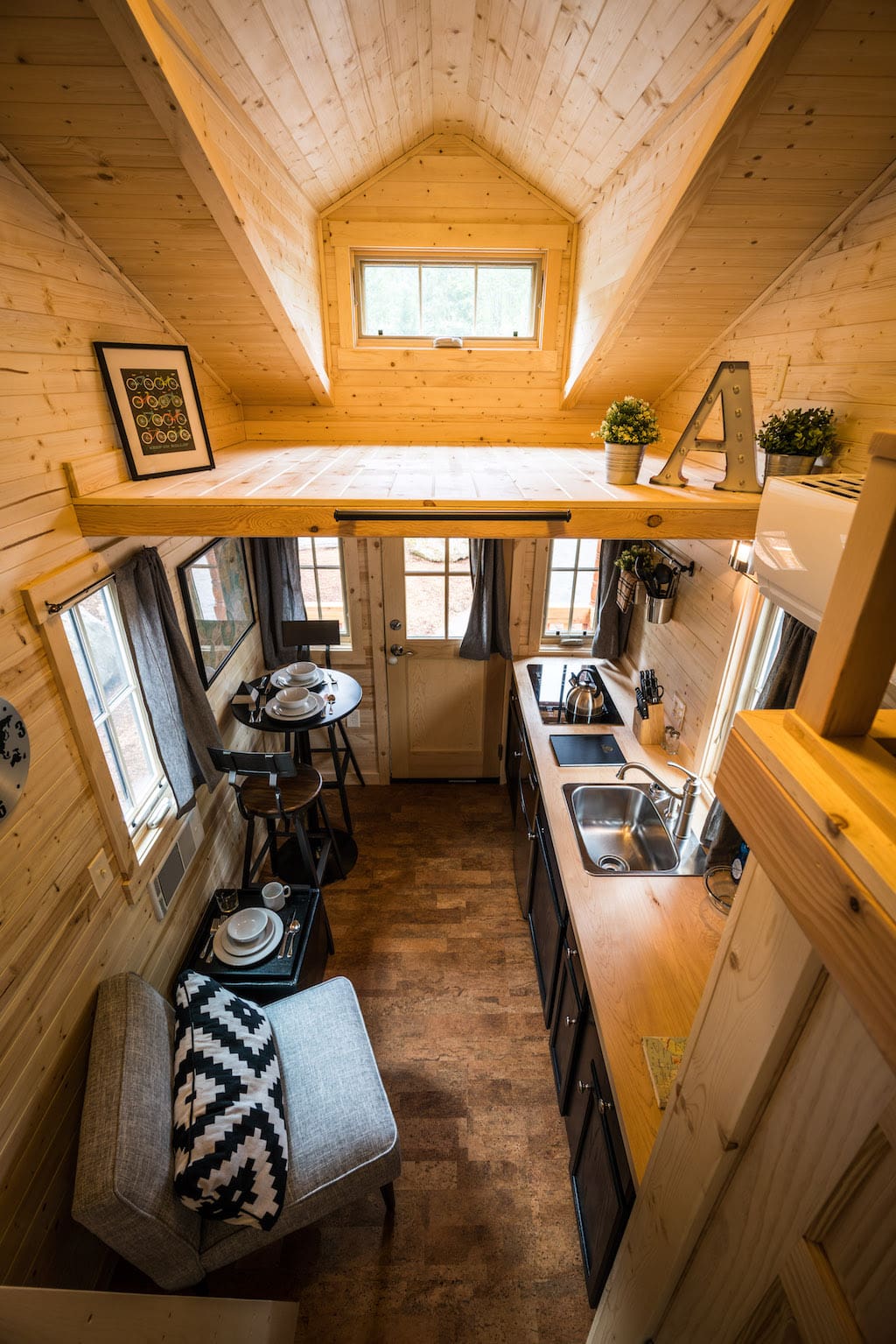 atticus-mt-hood-tiny-house-village-oregon-9
