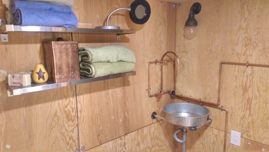 fort-worth-tiny-house-11