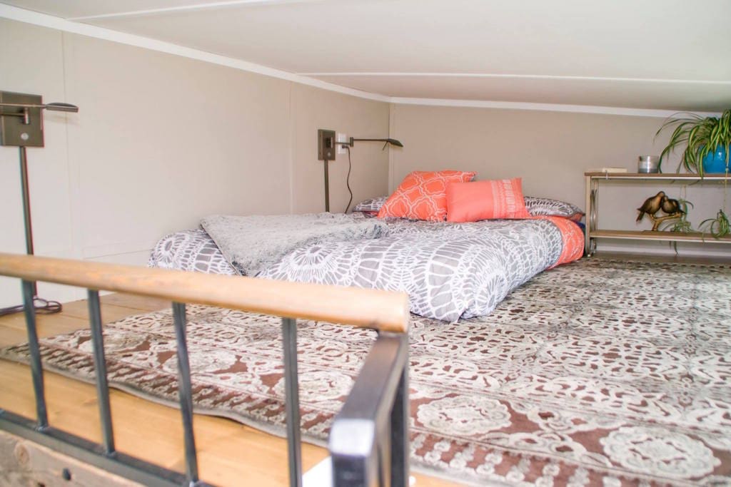 mouse-house-tiny-home-11