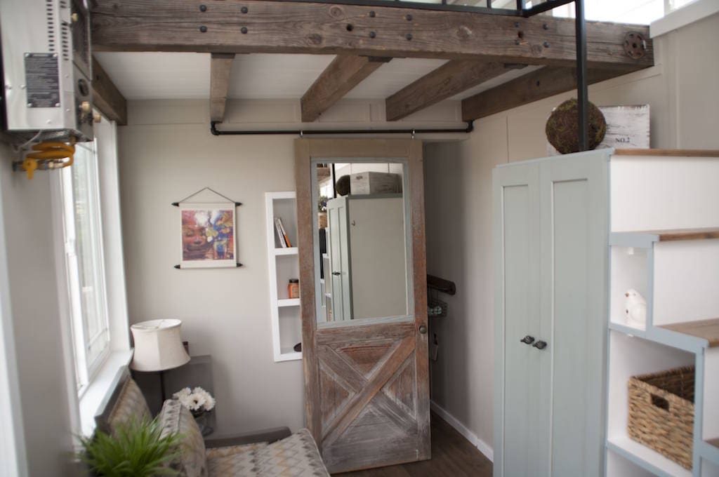 mouse-house-tiny-home-4