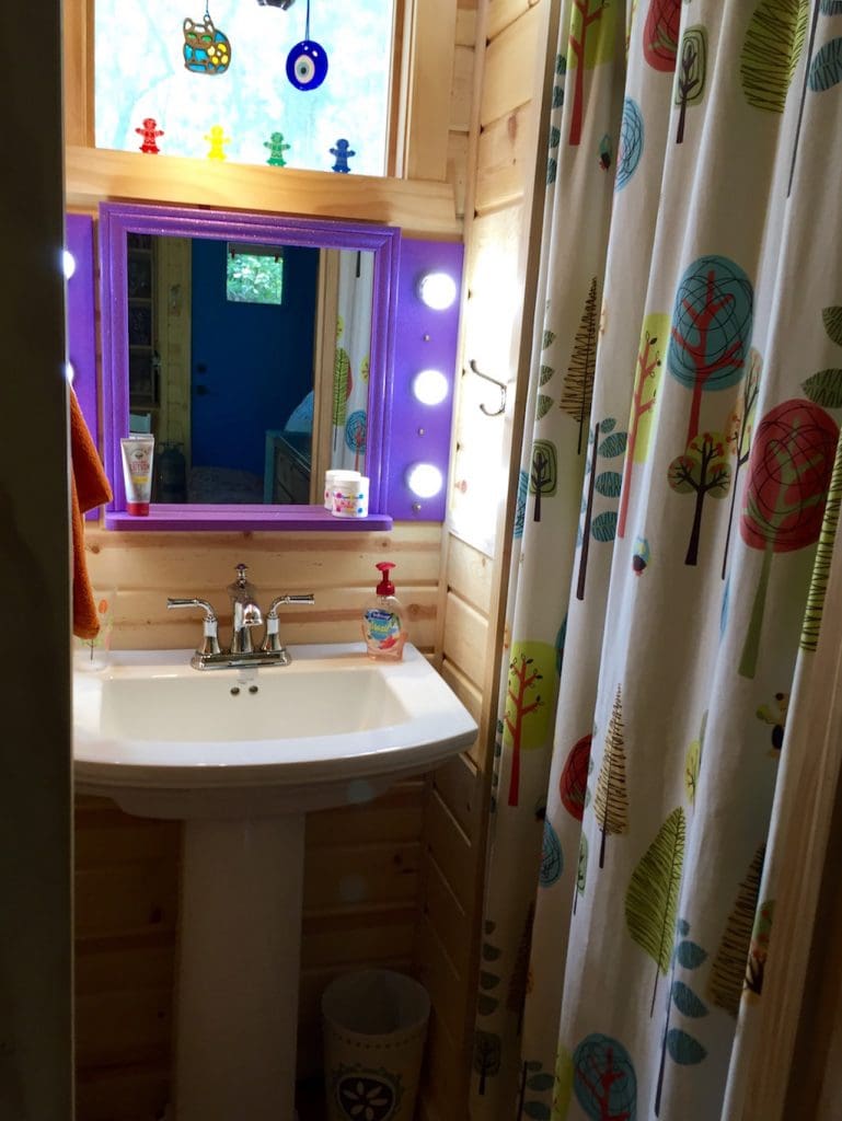 Colorful Solar Powered ‘Ravenlore’ Tiny House Is Built To Be Off-Grid 6 purple ravenlore 6