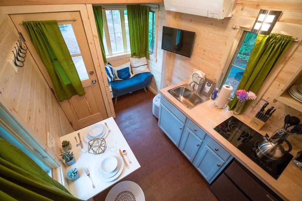 zoe-tiny-house-village-cypress-tumbleweed-mount-hood-11