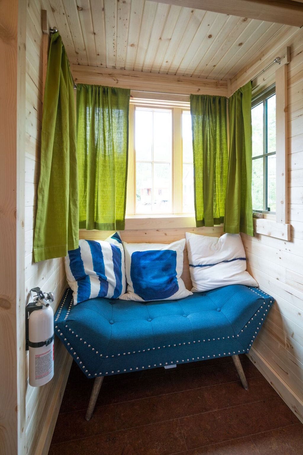 zoe-tiny-house-village-cypress-tumbleweed-mount-hood-6