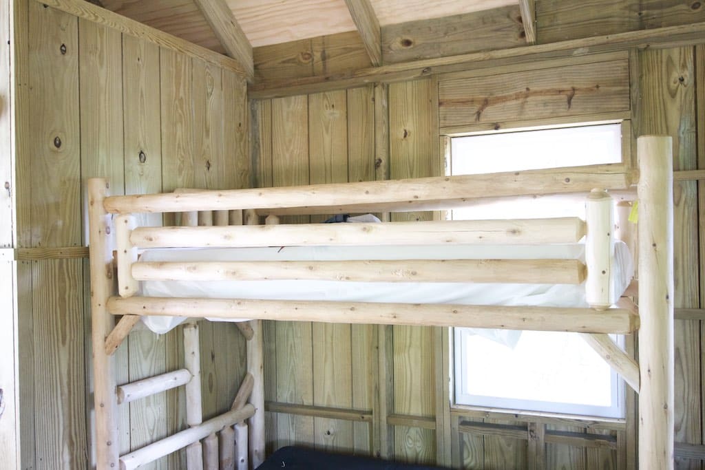 8000-dollar-riverfront-cabin-5