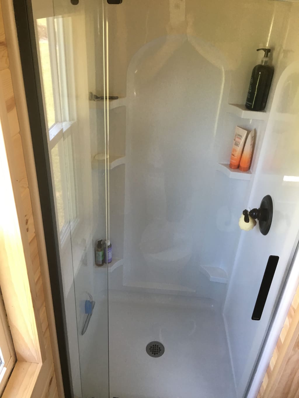 5th-wheel-tiny-house-10