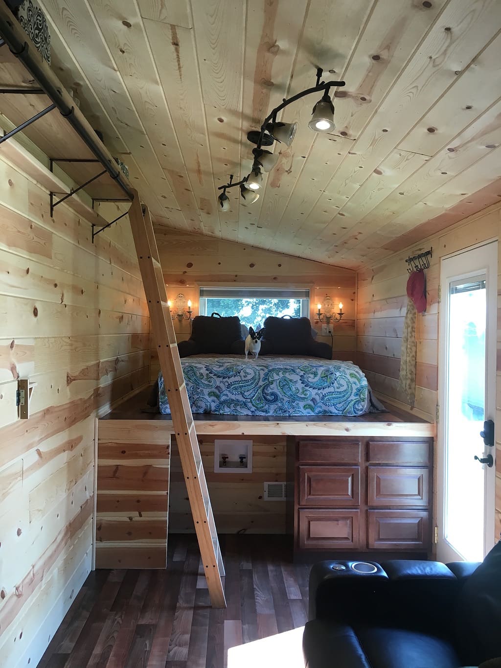 5th-wheel-tiny-house-4