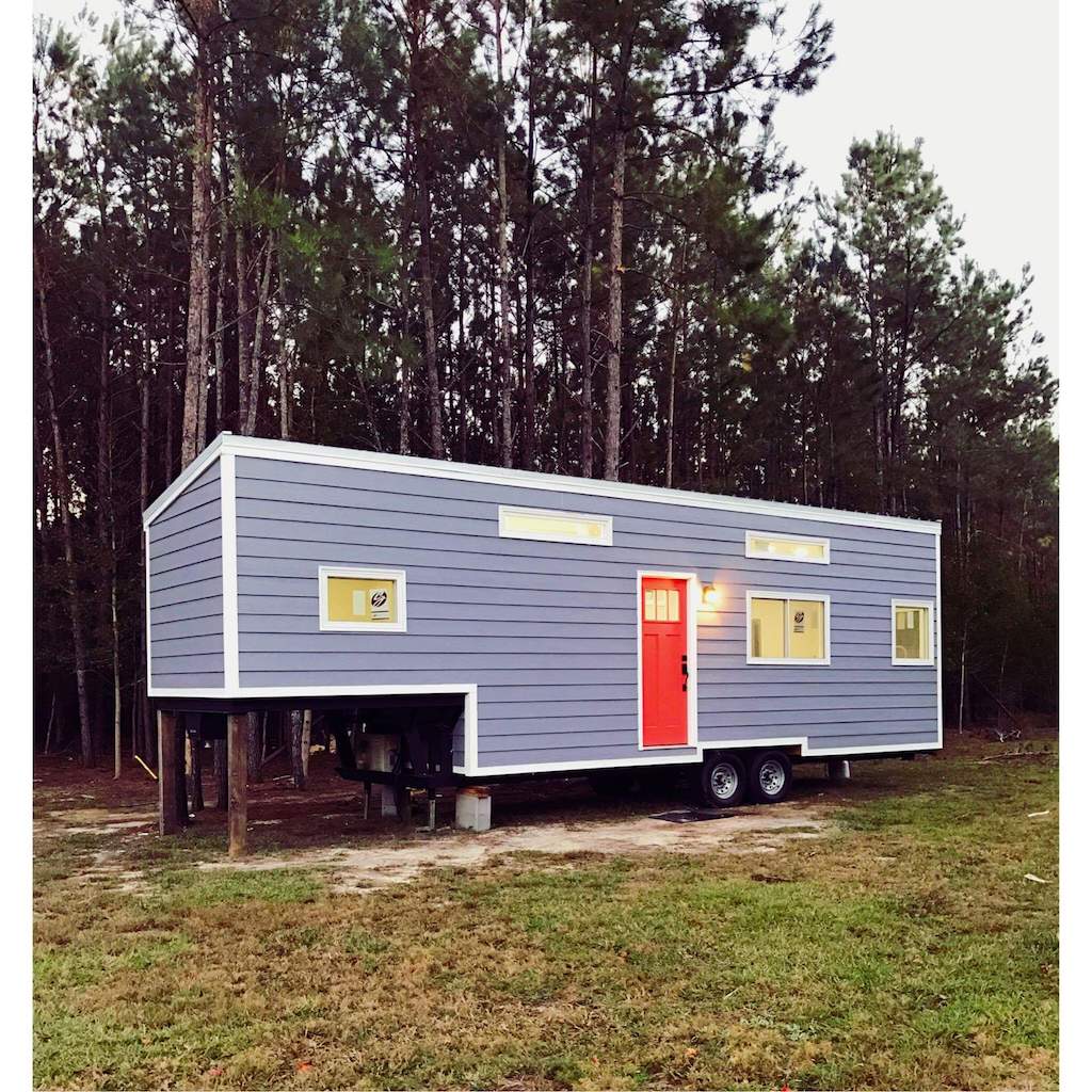 35-ft-5th-wheel-tiny-house-1