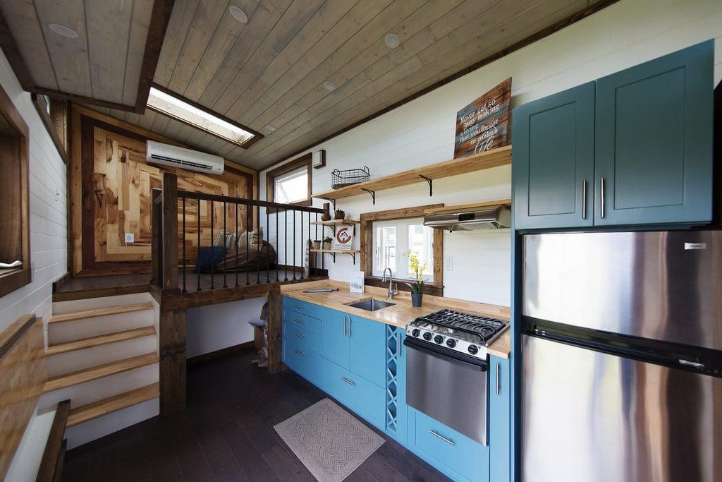 the-lookout-tiny-house-cleveland-ohio-2