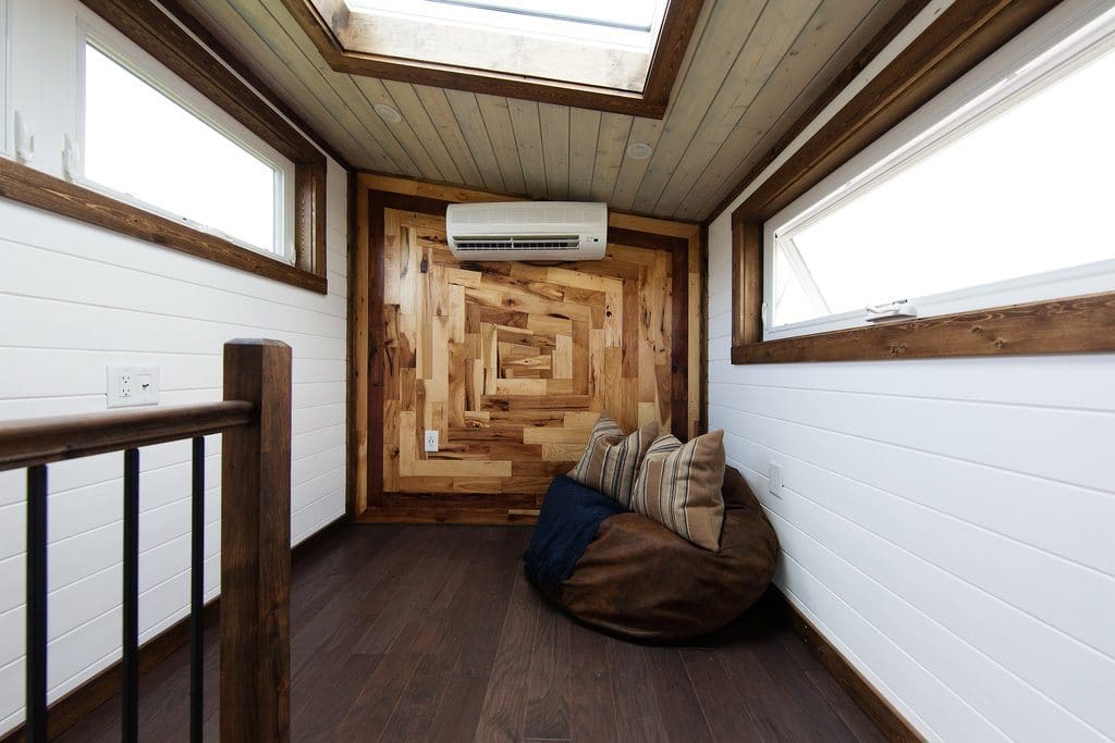 the-lookout-tiny-house-cleveland-ohio-4