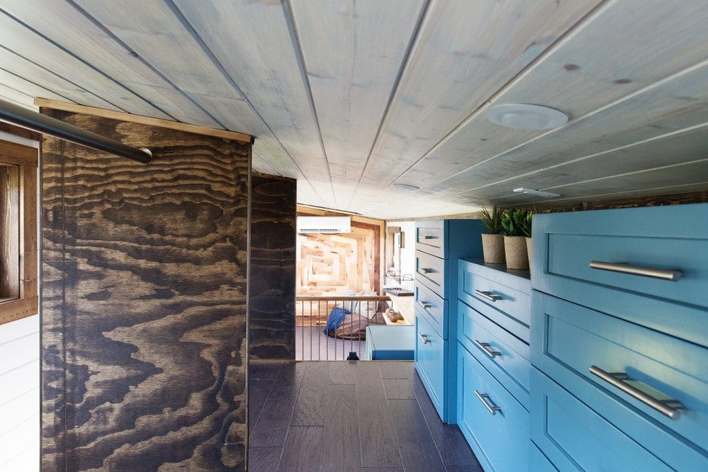 the-lookout-tiny-house-cleveland-ohio-5