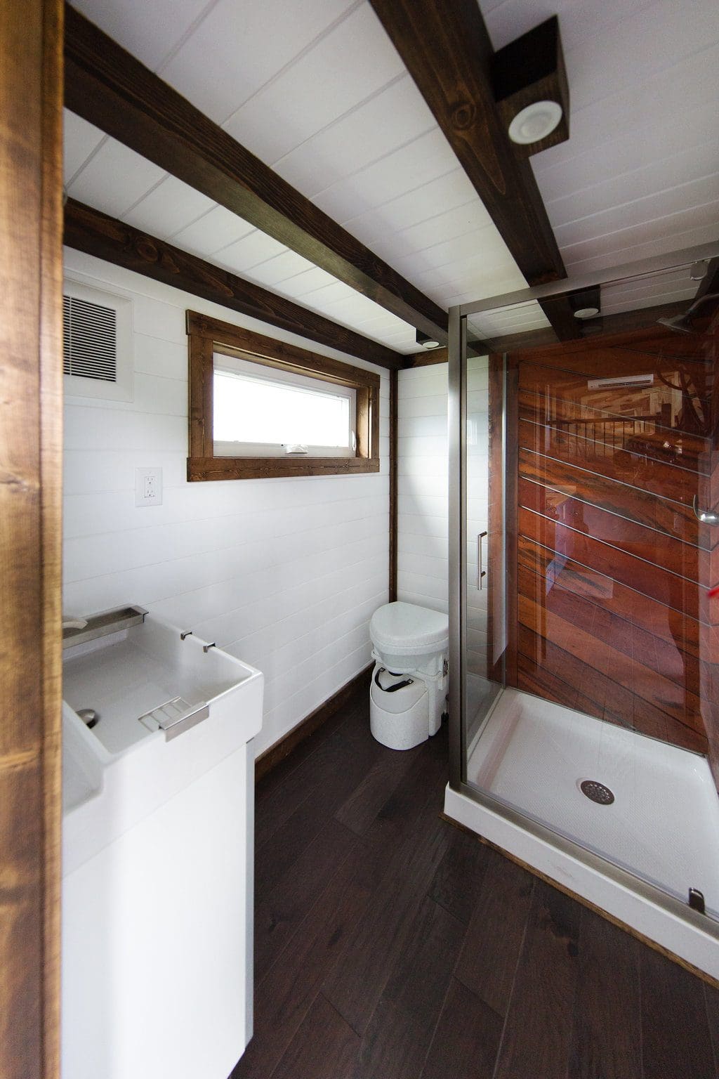 the-lookout-tiny-house-cleveland-ohio-6