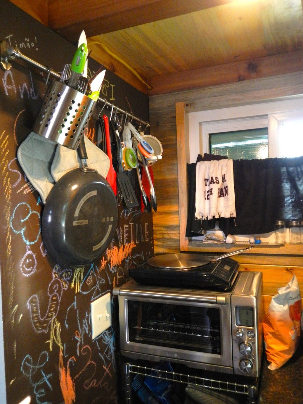 stephanis-tiny-house-college-student-4