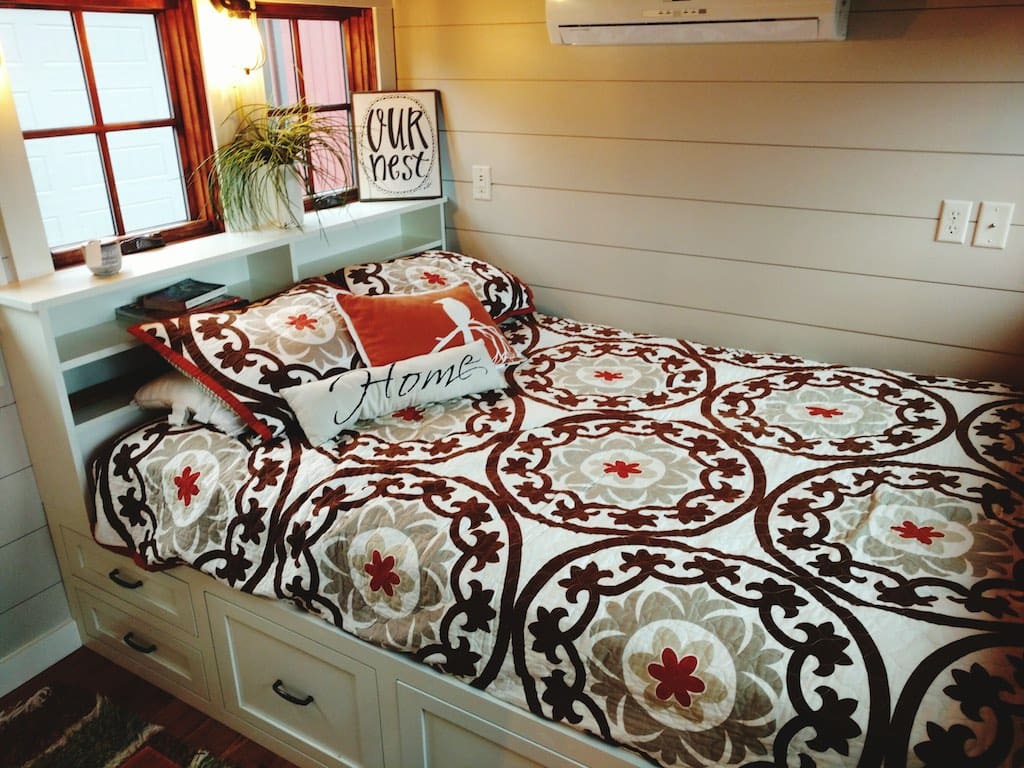 Farmhouse Luxury Gooseneck Tiny House 7 farmhouse-luxury-gooseneck-tiny-house-6