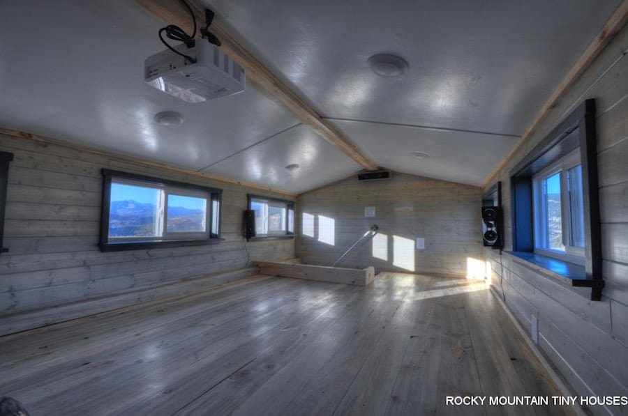 old-berthoud-blue-rocky-mountain-tiny-homes-5