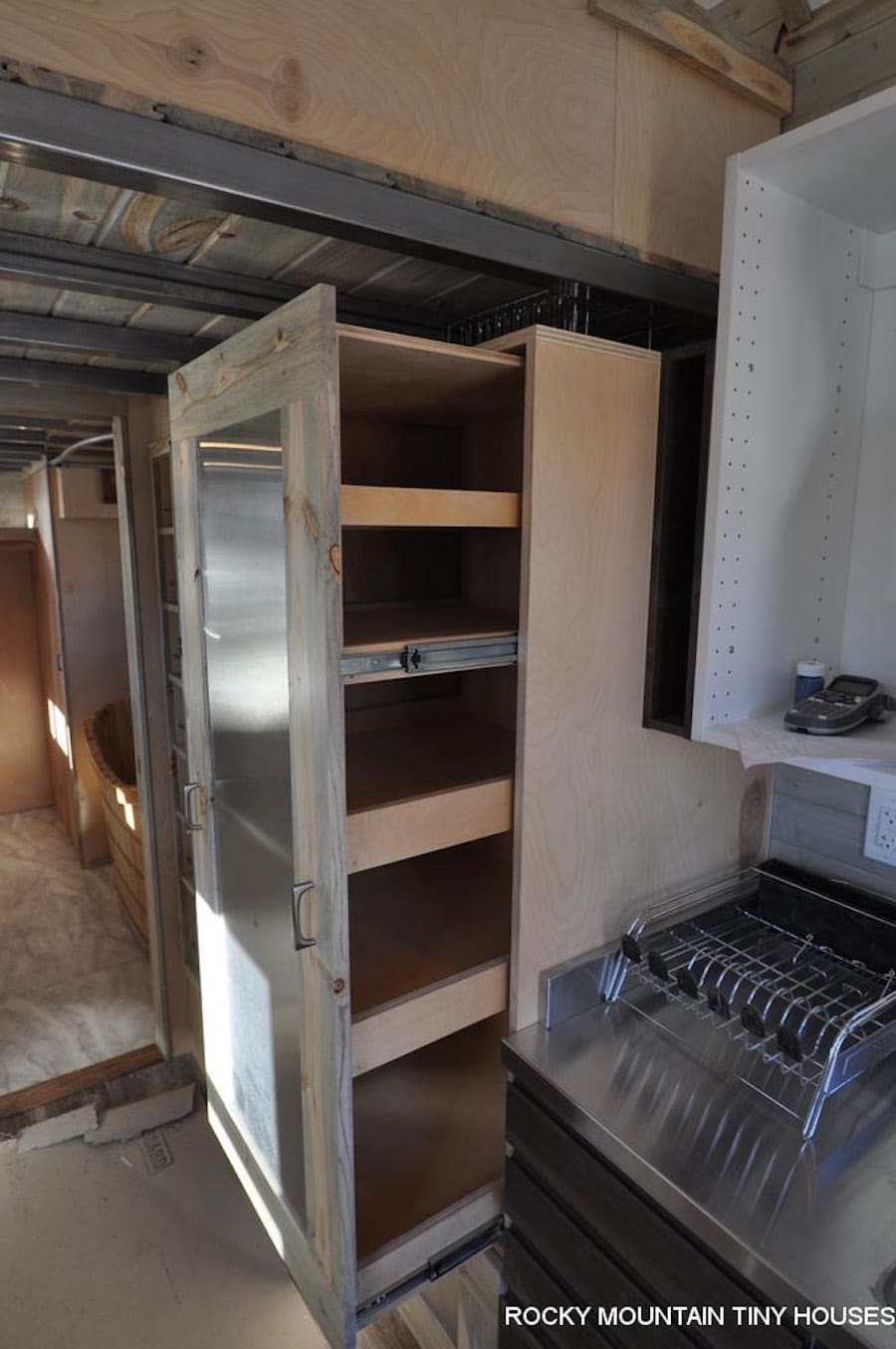 old-berthoud-blue-rocky-mountain-tiny-homes-9