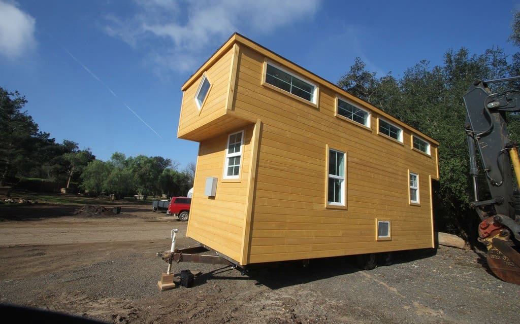 tiny-house-caravan-1