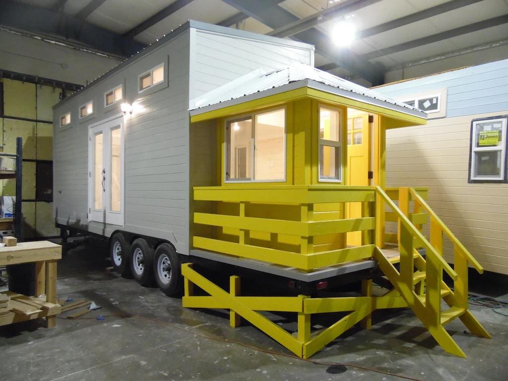 tiny-lifeguard-station-house-1