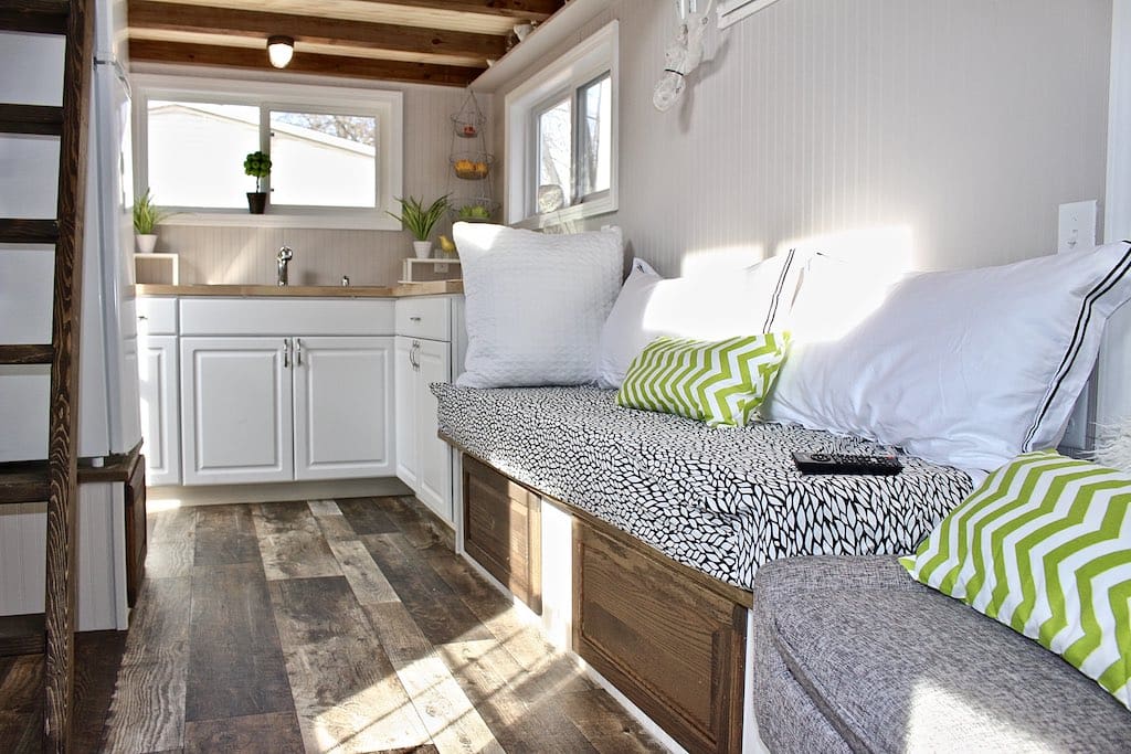 chic-shack-lime-green-mini-mansions-tiny-homes-12