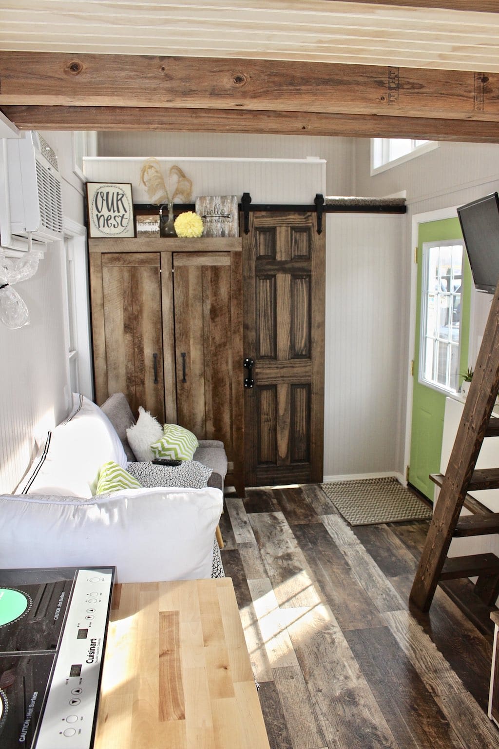 chic-shack-lime-green-mini-mansions-tiny-homes-14