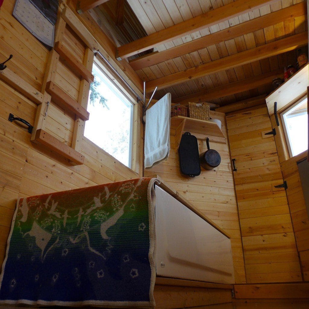 shiny-tiny-house-washington-4