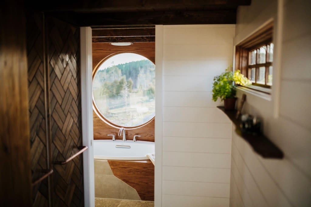 the-monocle-wind-river-tiny-homes-10