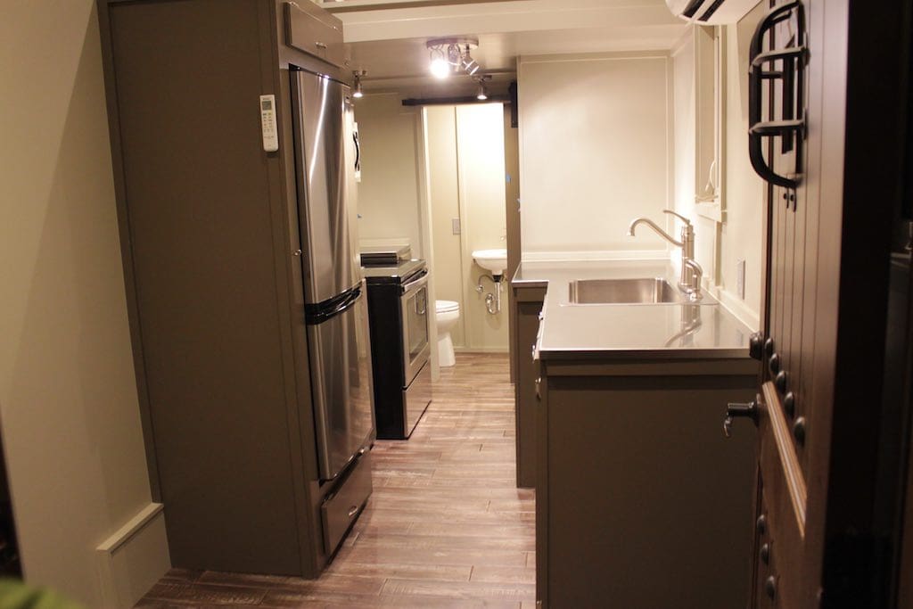 the-stopover-tiny-house-dallas-texas-4