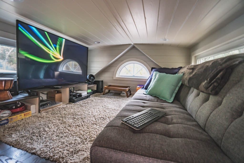 little-bitty-tiny-house-7