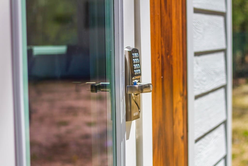 river-resort-tiny-house-2