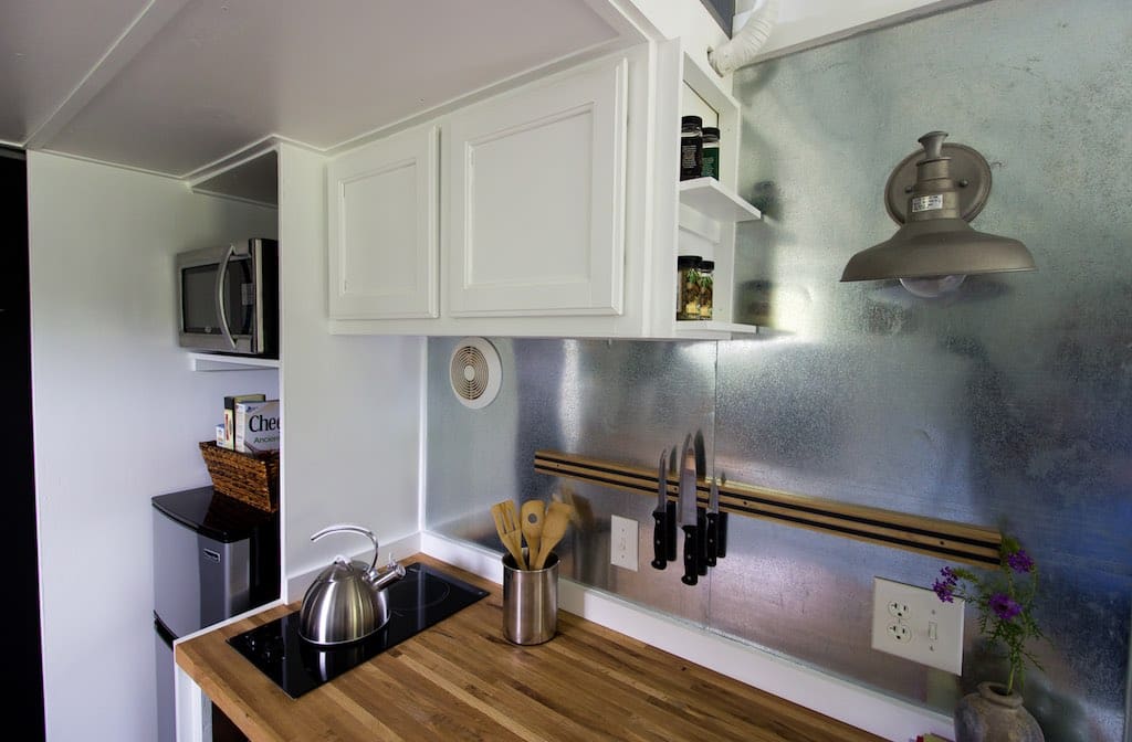 falling-leaves-tiny-house-11