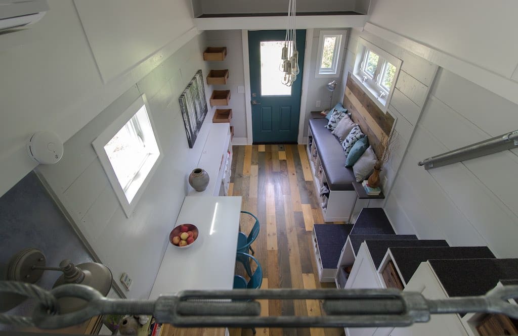 falling-leaves-tiny-house-18