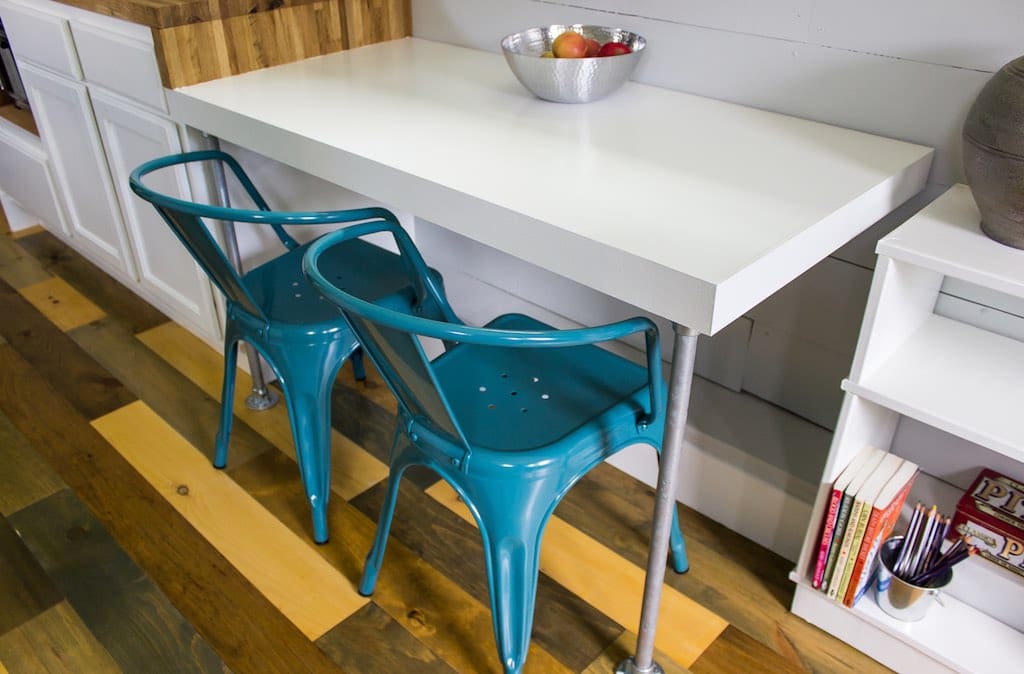 falling-leaves-tiny-house-7