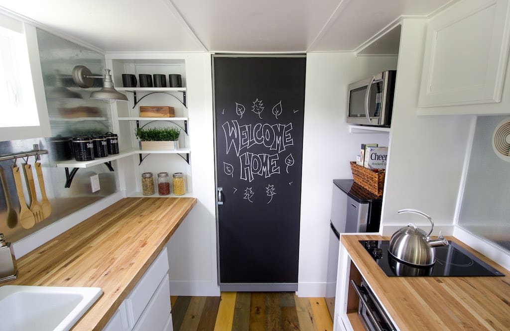 falling-leaves-tiny-house-8