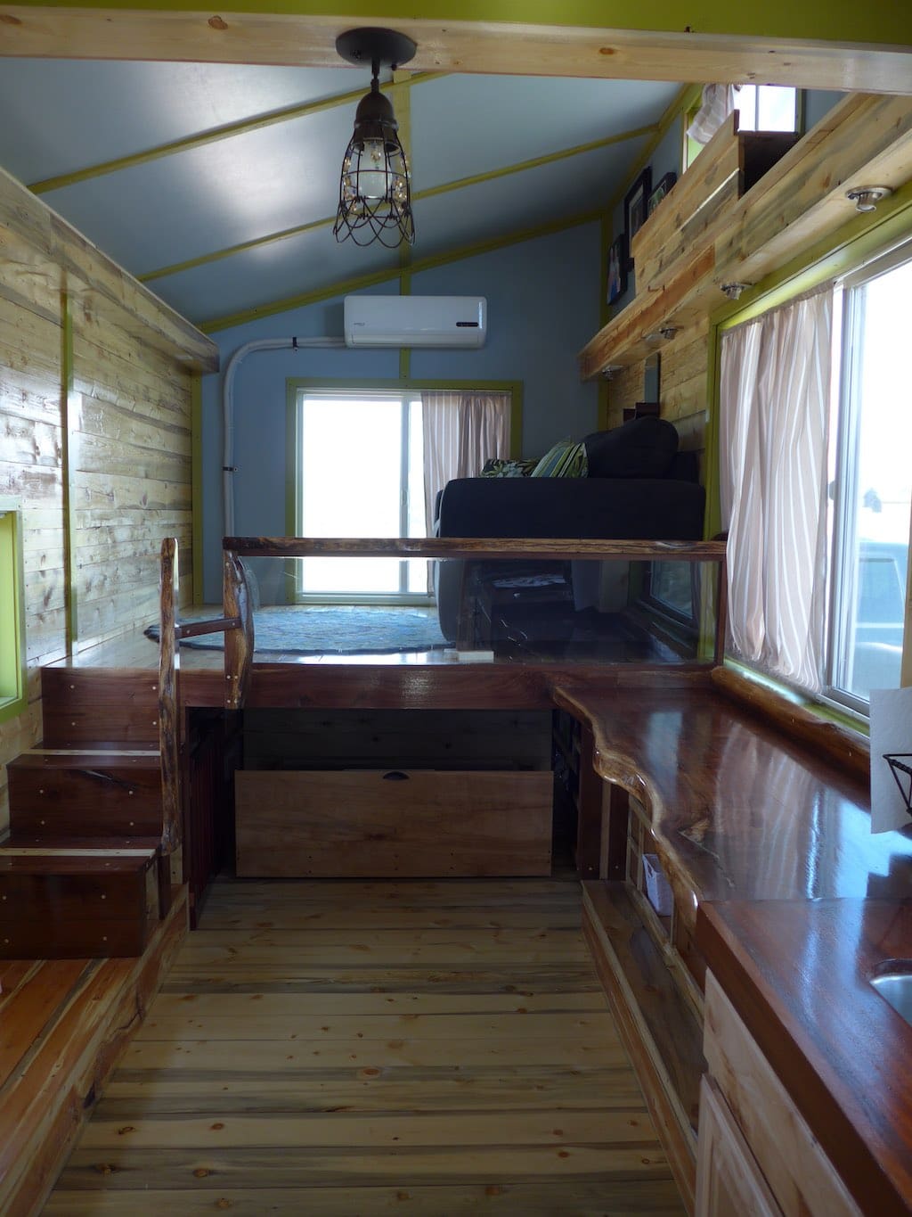 rose-tree-tiny-house-2